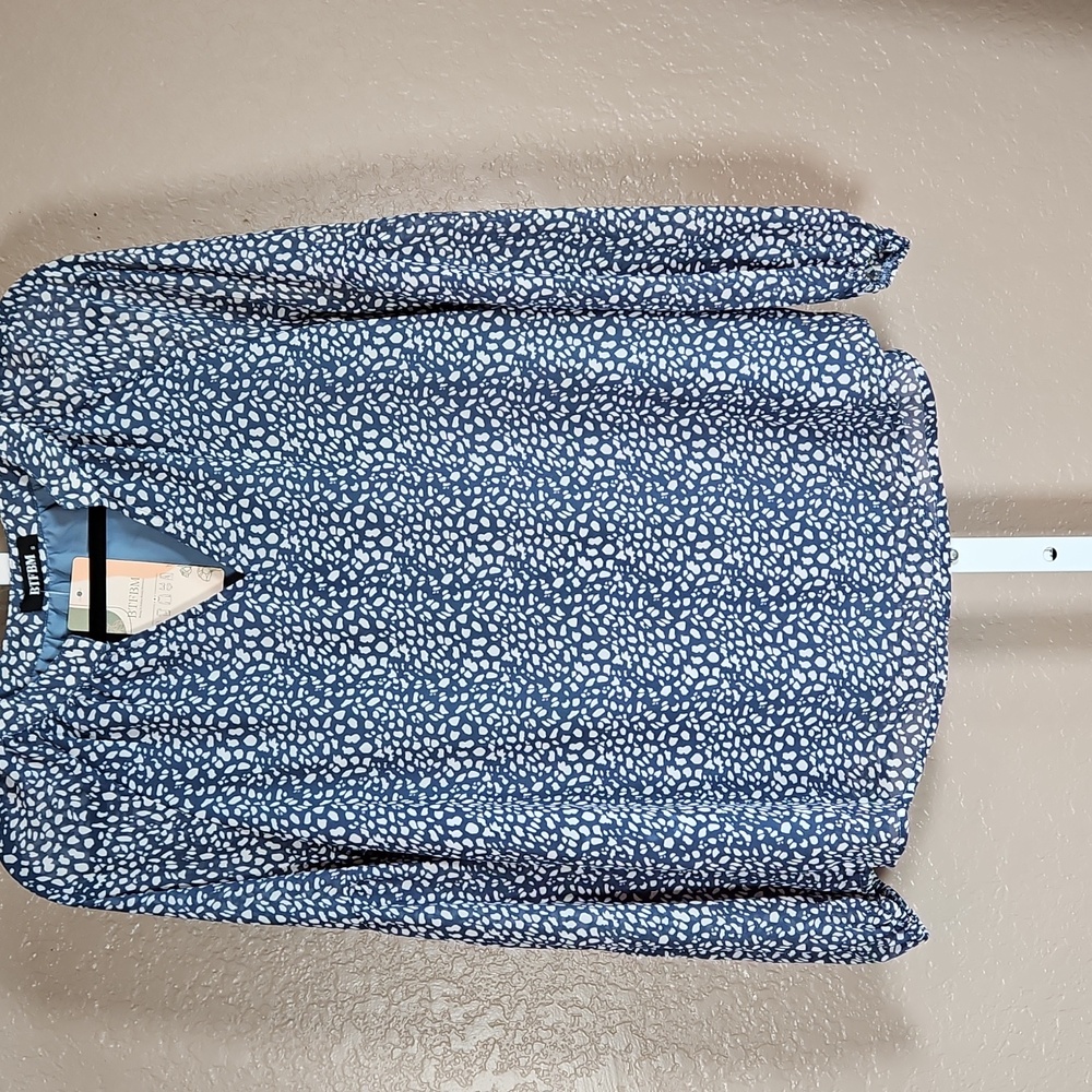 Small blue nwt top